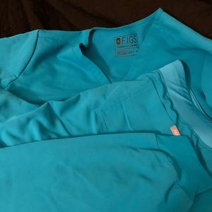 XL Figs Teal Scrubs Set